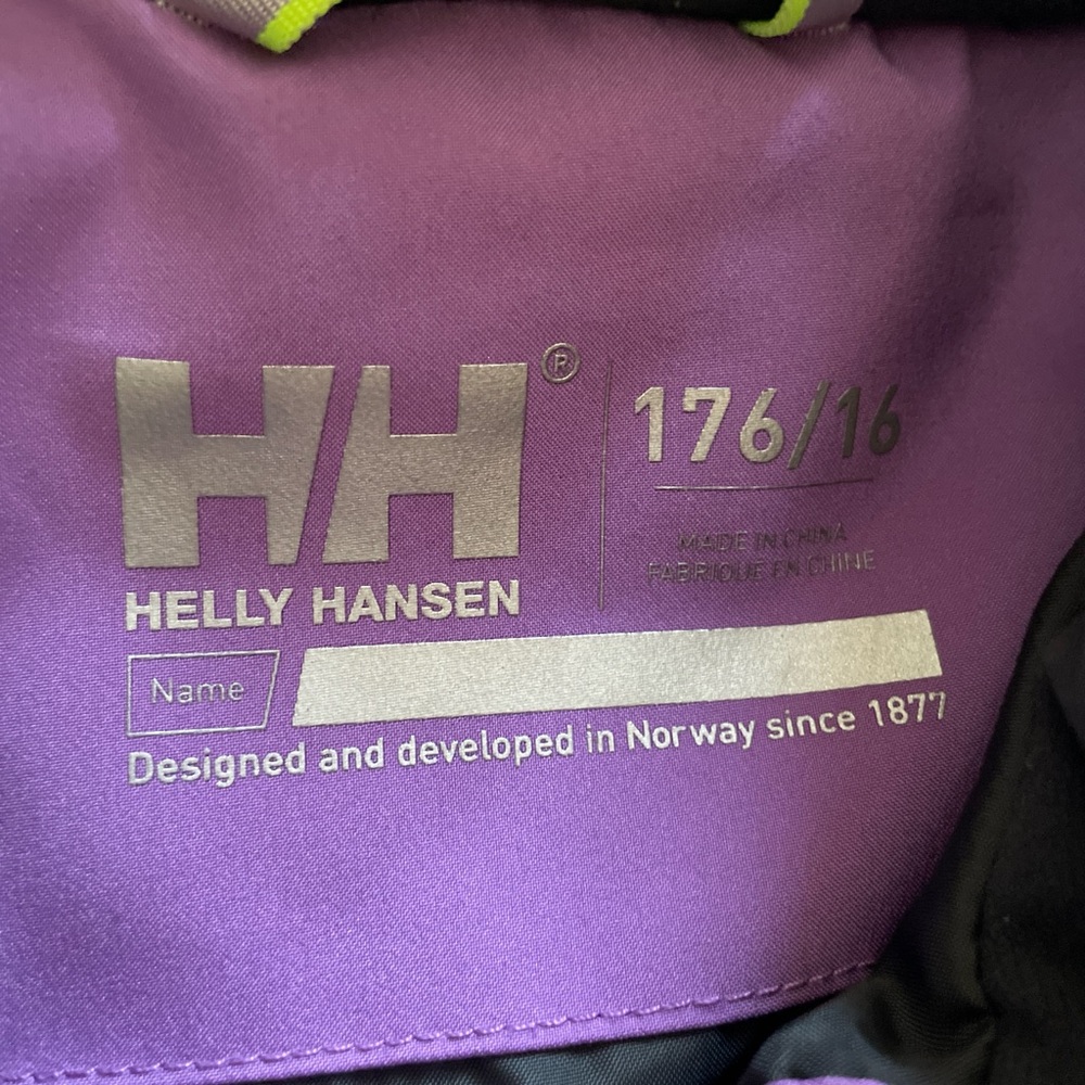 Women’s Helly Hansen crushed grape size 176/16 ski jacket - Picture 3 of 5